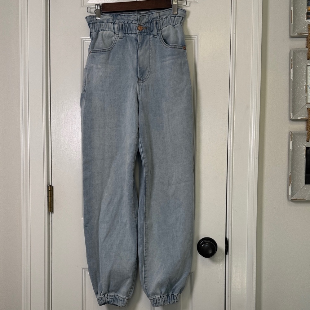 Express Super High Rise Jogger Jeans Light Wash Denim Paperbag Waist Fit sz 0 - Picture 7 of 11
